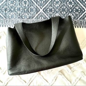 Cuyana System Tote 13" Pebbled Leather Black With Accessories